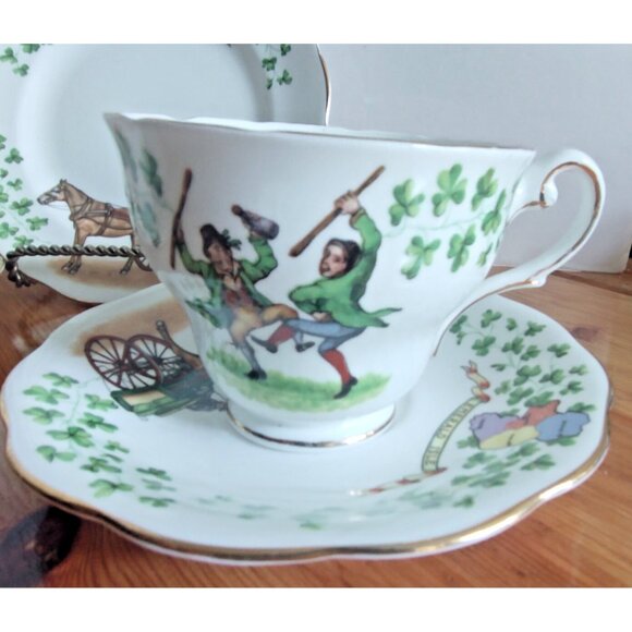 Rare Royal Standard Emerald Isle Two Cups & Saucers & Four Bread Plates 6.5" - Picture 8 of 16